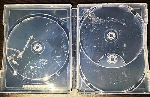 Klicke auf die Grafik für eine vergrößerte Ansicht

Name: Venom-steelbook-japan-2.jpg
Ansichten: 126
Größe: 142,7 KB
ID: 76760