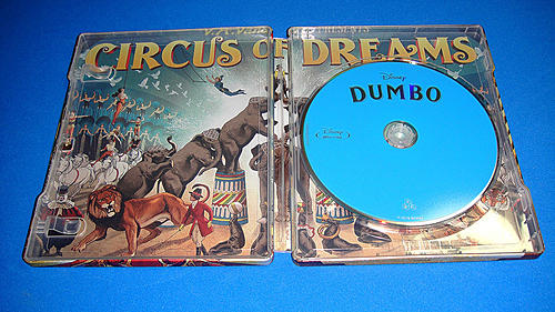 Klicke auf die Grafik für eine vergrößerte Ansicht

Name: fotografias-del-steelbook-de-dumbo-en-blu-ray-original11.jpg
Ansichten: 102
Größe: 227,2 KB
ID: 128315