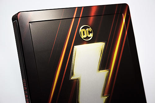 Klicke auf die Grafik für eine vergrößerte Ansicht

Name: fotografias-del-steelbook-de-shazam-en-blu-ray-3d-original.jpg
Ansichten: 106
Größe: 137,3 KB
ID: 142720