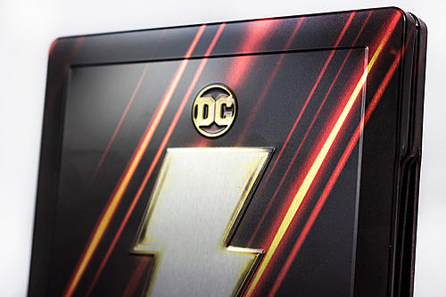 Klicke auf die Grafik für eine vergrößerte Ansicht

Name: fotografias-del-steelbook-de-shazam-en-blu-ray-3d-original.jpg
Ansichten: 76
Größe: 182,3 KB
ID: 142721