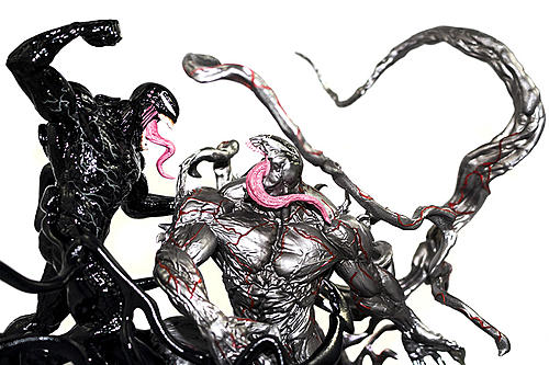 Klicke auf die Grafik für eine vergrößerte Ansicht

Name: Venom 17.jpg
Ansichten: 113
Größe: 180,1 KB
ID: 142763