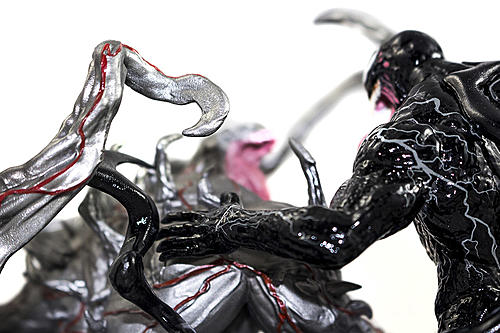 Klicke auf die Grafik für eine vergrößerte Ansicht

Name: Venom 26.jpg
Ansichten: 141
Größe: 157,5 KB
ID: 142771