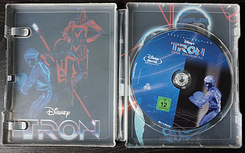 Klicke auf die Grafik für eine vergrößerte Ansicht

Name: tron1_d.JPG
Ansichten: 175
Größe: 375,5 KB
ID: 280690