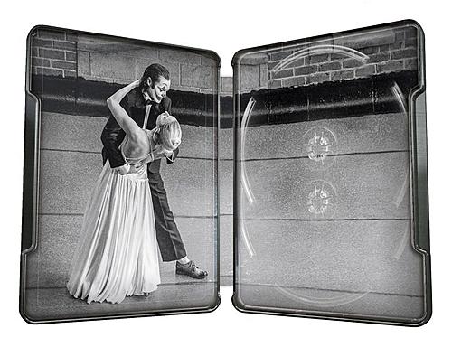 Klicke auf die Grafik für eine vergrößerte Ansicht  Name: Joker-Folie-steelbook-5-768x590.jpg Ansichten: 43 Größe: 77,2 KB ID: 427315