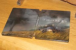 Klicke auf die Grafik für eine vergrößerte Ansicht

Name: twisters_steel_10 (Mittel).JPG
Ansichten: 100
Größe: 153,4 KB
ID: 432184